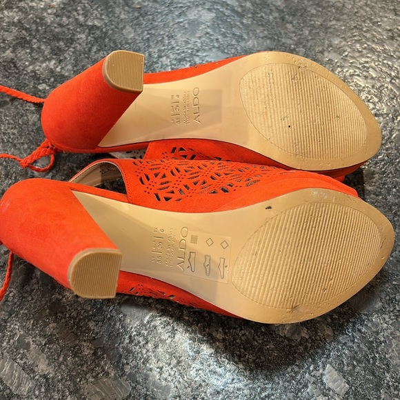 NWOT Aldo Laser Cut Faux Suede
Tie Back Platforms in Deep Tomato - Picture 3 of 6